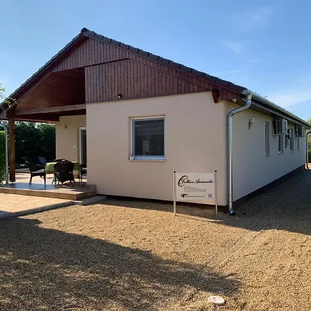 Fullhouse Apartmanhaz Lägenhet Zamárdi