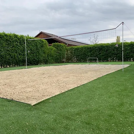 Fullhouse Apartmanhaz