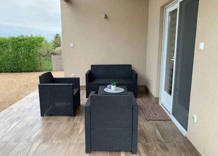Fullhouse Apartmanhaz Zamárdi