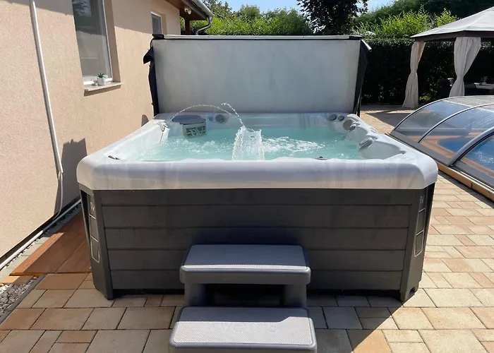 Fullhouse Apartmanhaz * Zamárdi